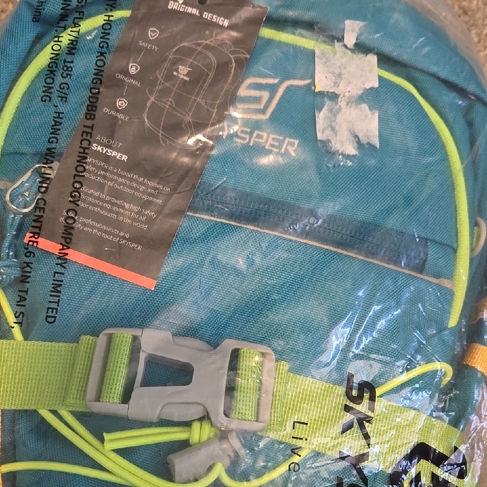 Skysper Blue and Green Day Trip Bag Kids 12L - Picture 6 of 8